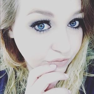 Meet your Posher, Christy